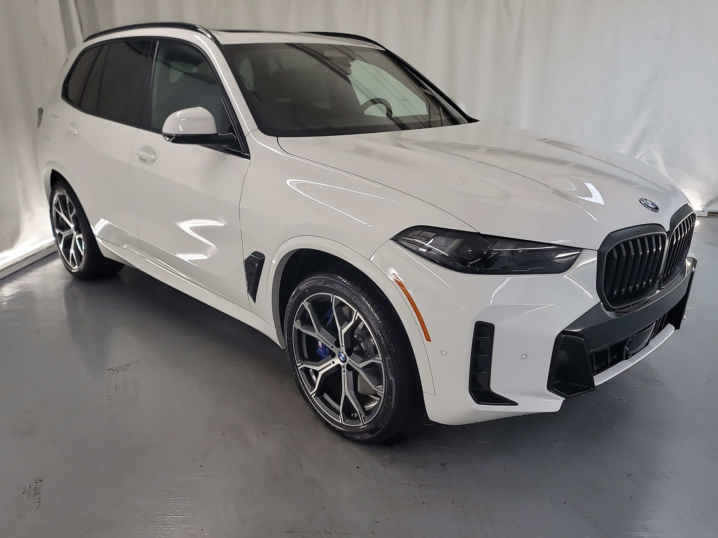 2026 Bmw X5 xDrive50e photo 2