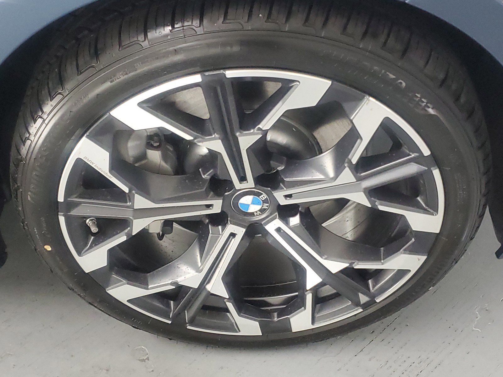 2025 Bmw 330i photo 3