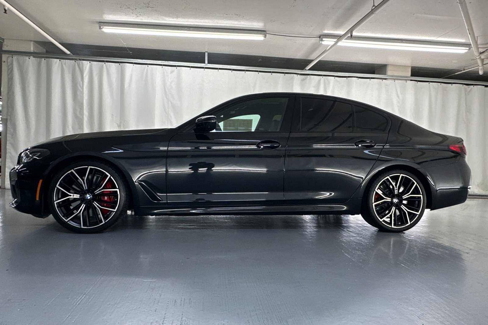 2023 Bmw M550i xDrive photo 2