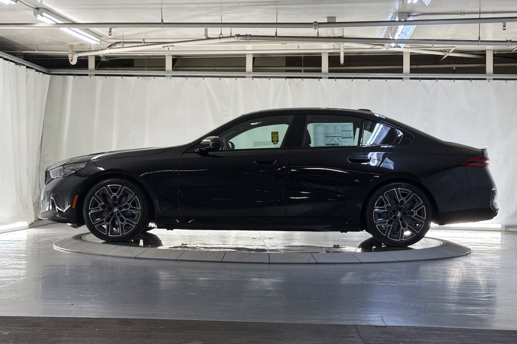 New 2027 BMW 550e xDrive Sedan