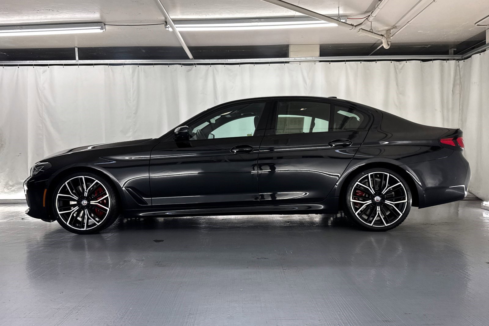 2023 Bmw M550i xDrive photo 2