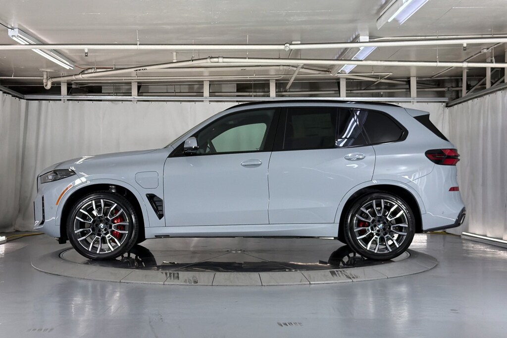New 2026 BMW X5 PHEV xDrive50e SUV