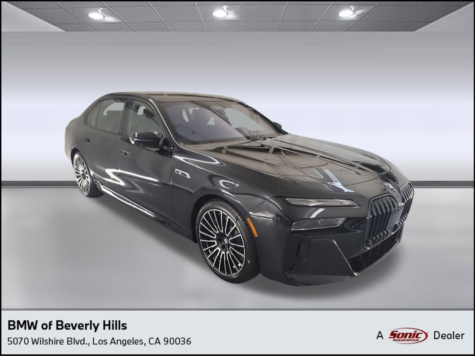 2025 BMW i7 M70's photo