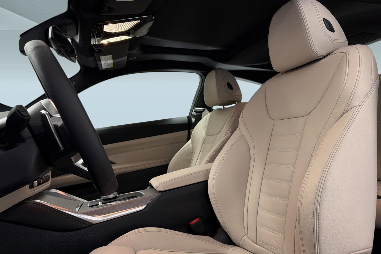 2026 BMW 430i photo 4