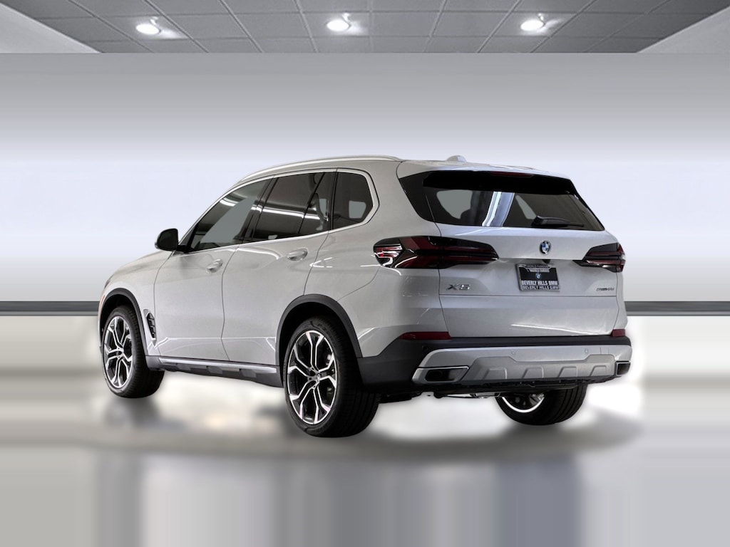 New 2026 BMW X5 sDrive40i SUV
