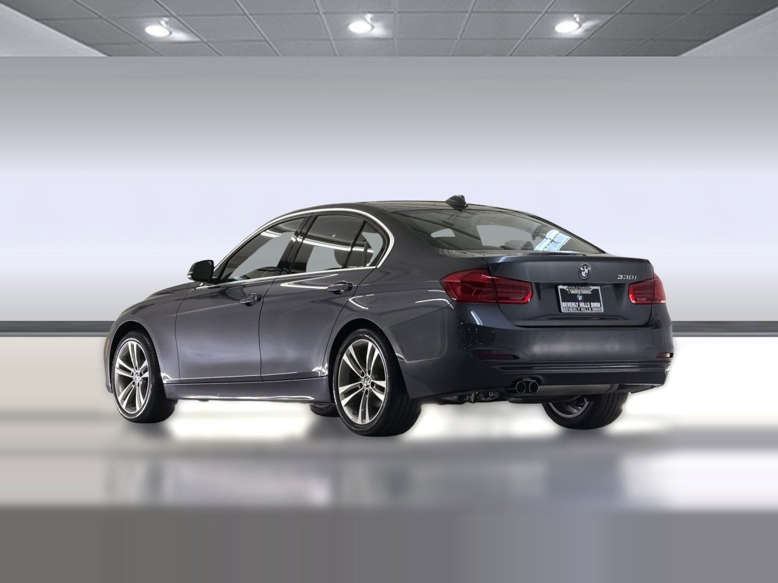 2018 BMW 330i photo 2