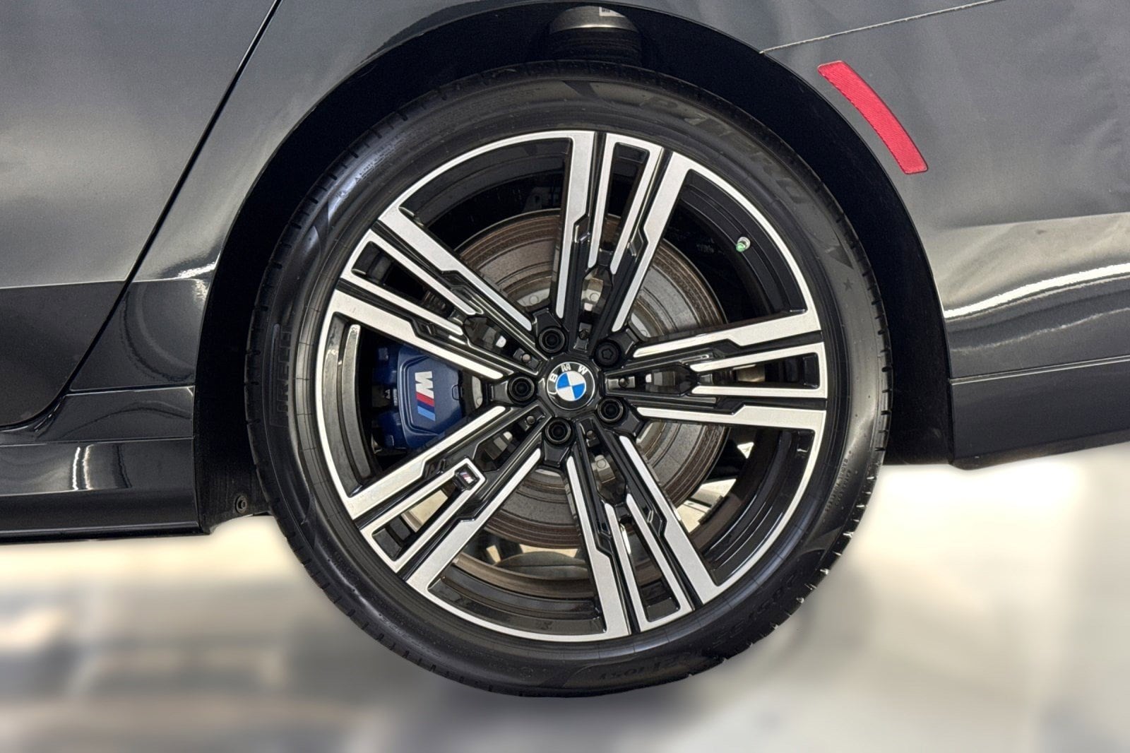 2025 BMW 7 Series 760i - Photo 12