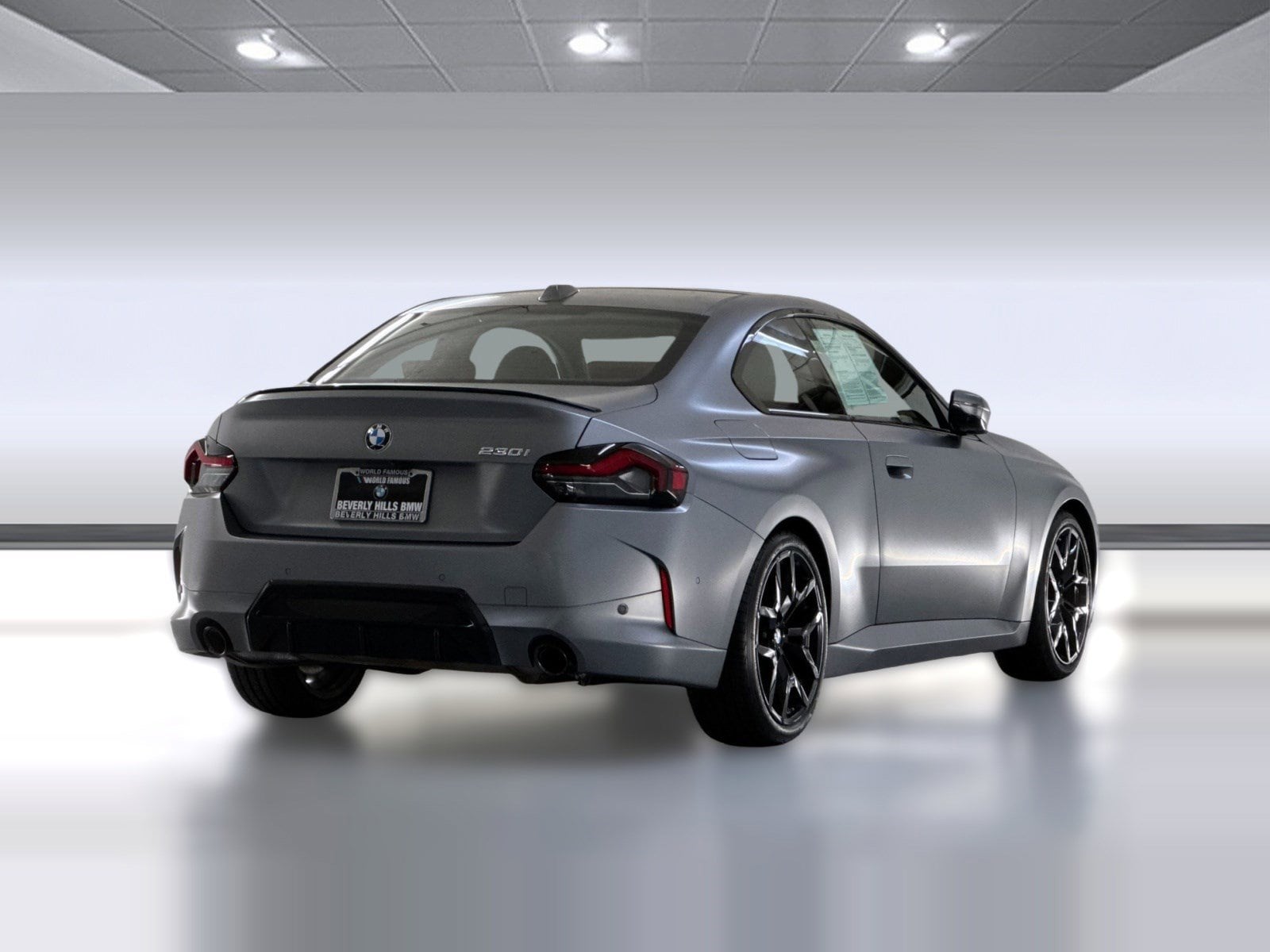 2025 BMW 230i photo 3