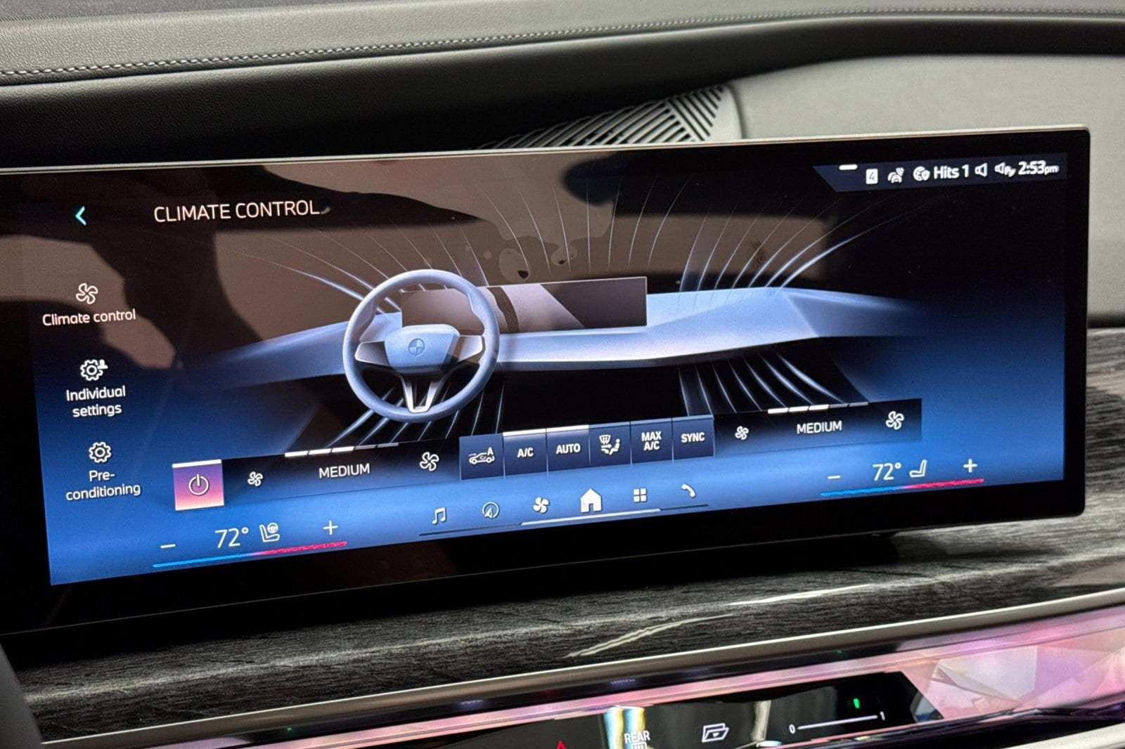 2025 BMW i7 60 - Photo 27