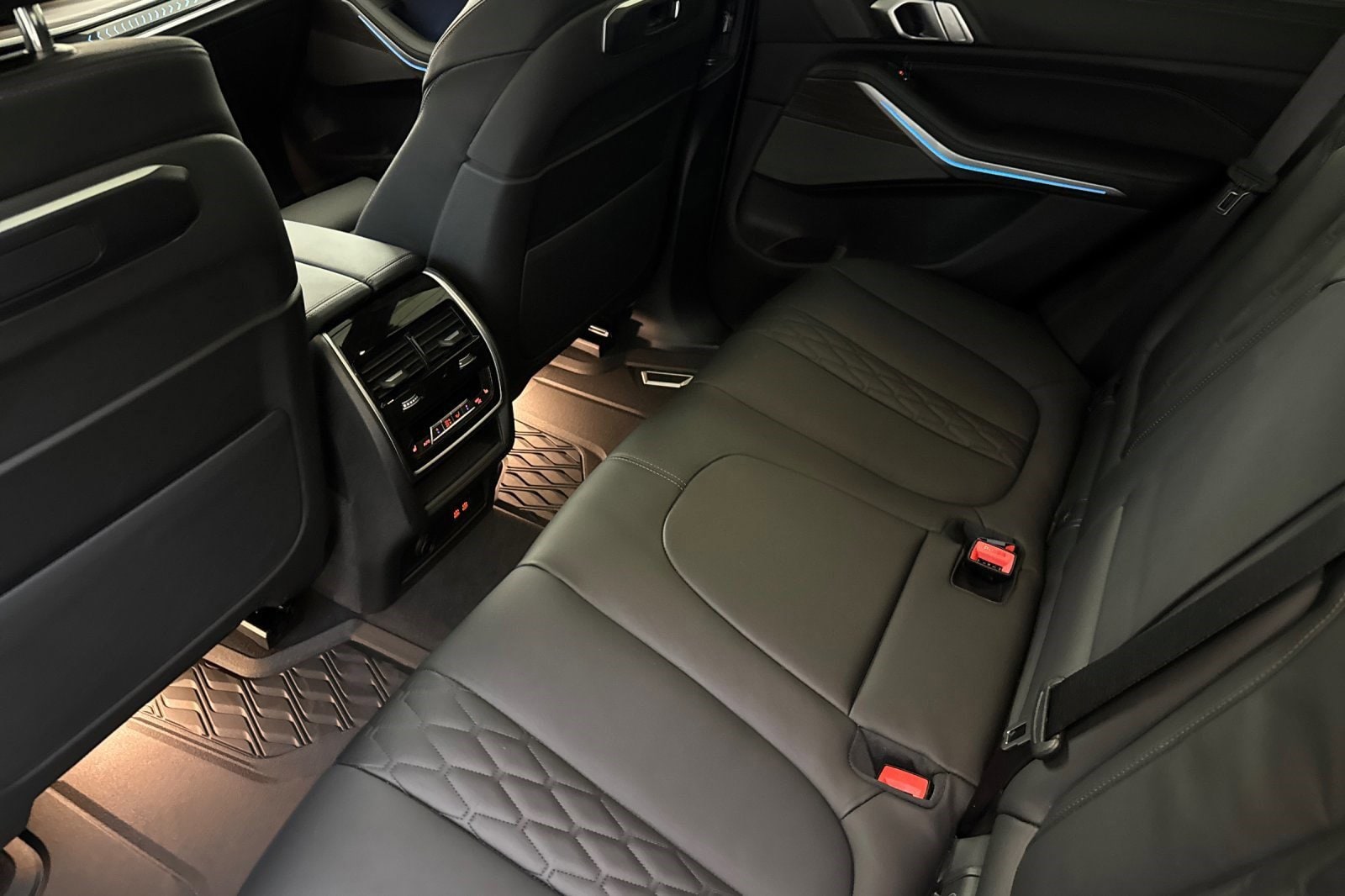 2026 BMW X5 50e - Photo 21