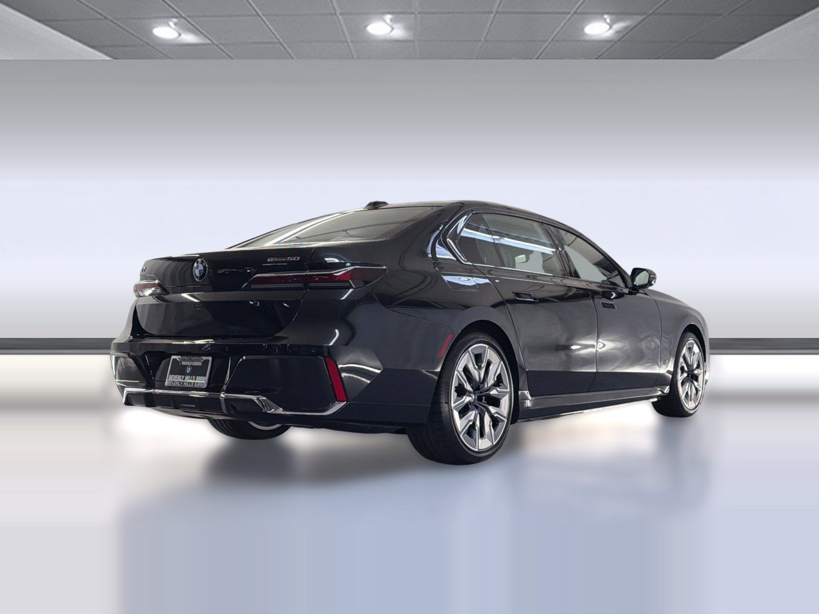 2025 BMW i7 50 - Photo 8