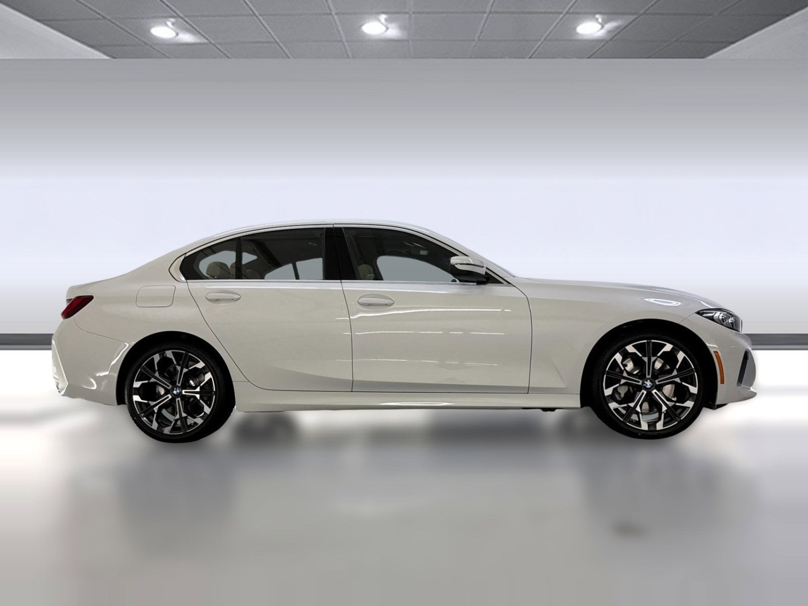 2026 BMW 330i photo 6