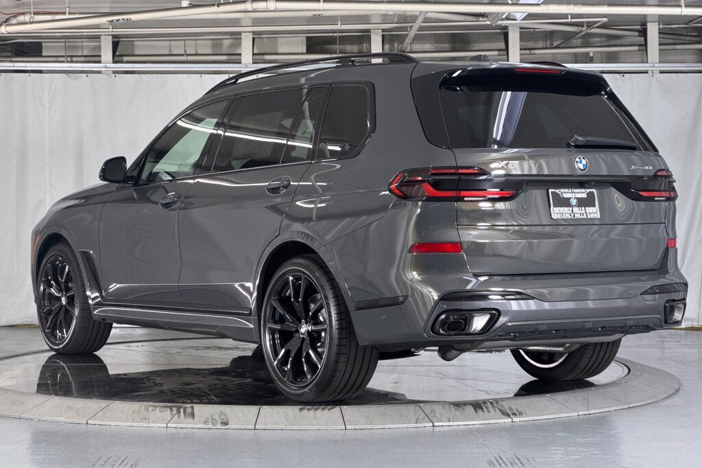 New 2027 BMW X7 xDrive40i SUV