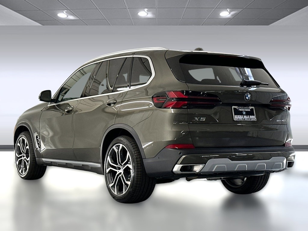 New 2026 BMW X5 sDrive40i SUV