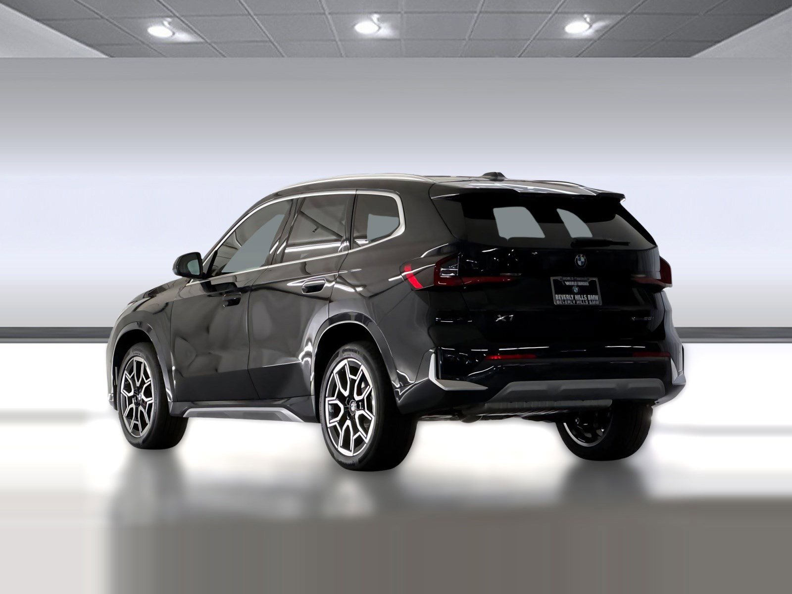 2025 BMW X1 xDrive28i photo 2