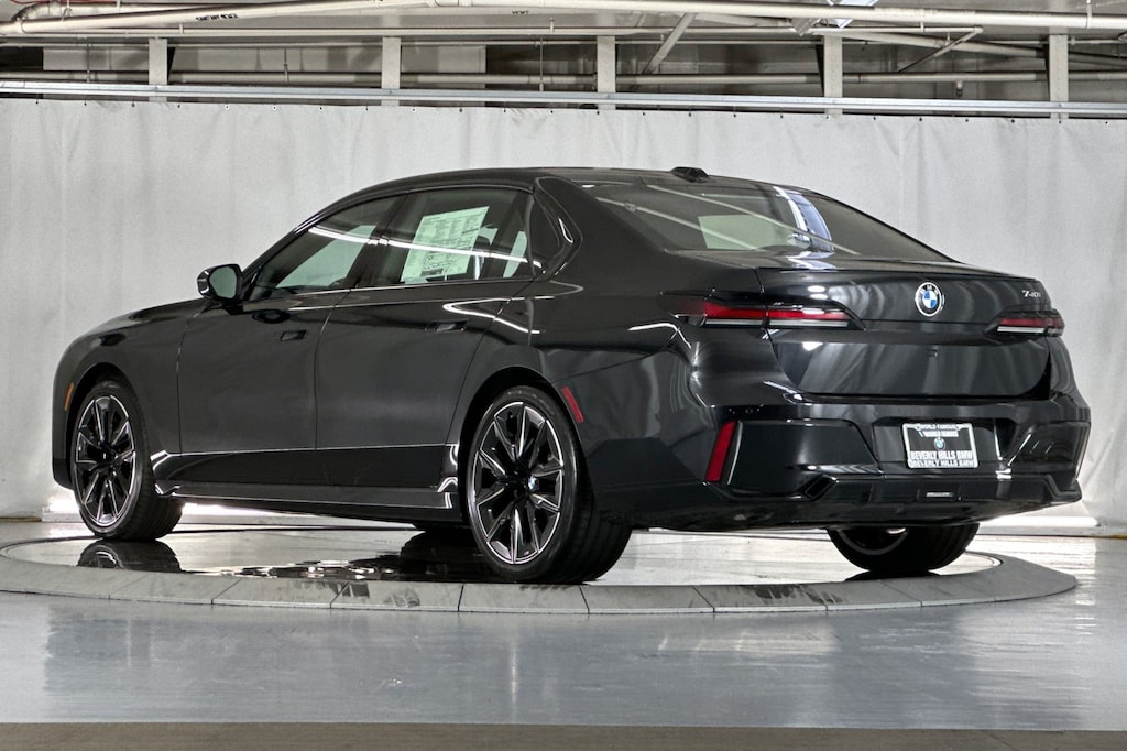 New 2026 BMW 740i Sedan
