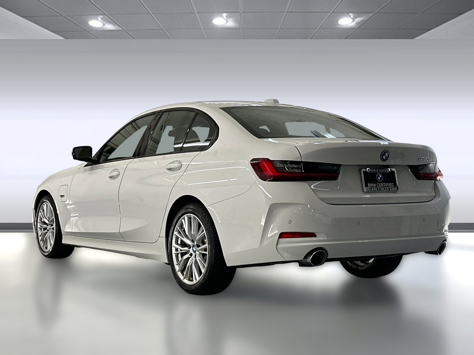 2023 Bmw 330e 3-Series photo 3