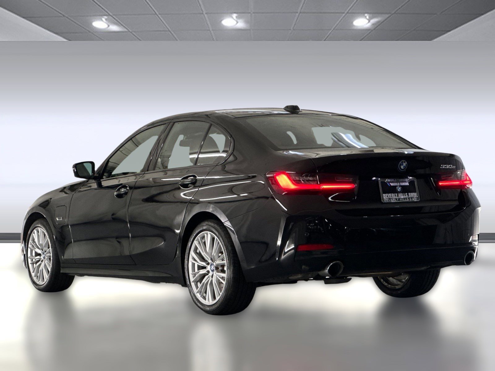 2023 Bmw 330e photo 3