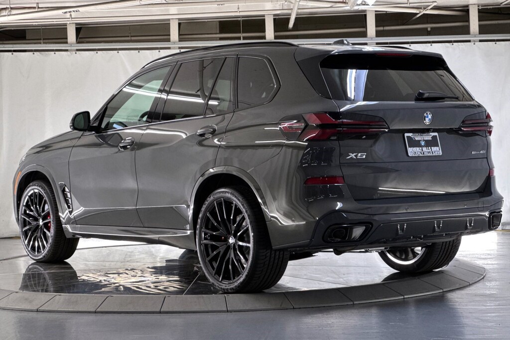 New 2026 BMW X5 sDrive40i SUV