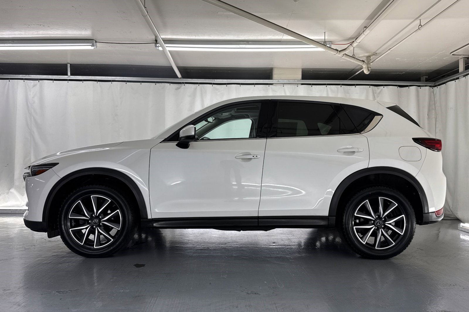 2018 Mazda CX-5 Grand Touring photo 2