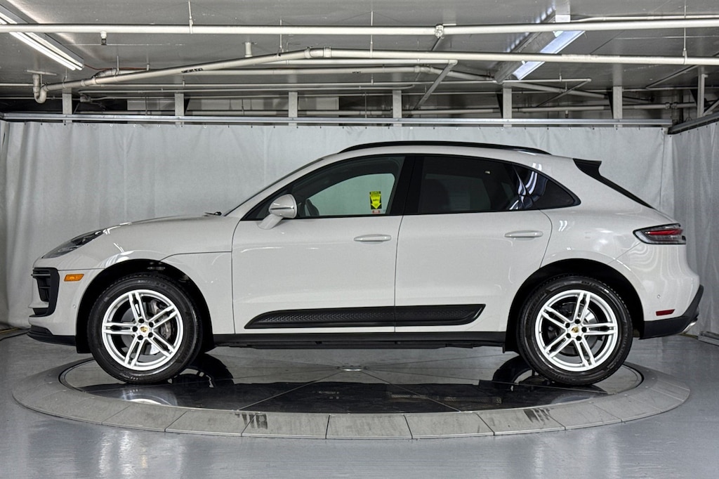 Used 2023 Porsche Macan Macan (AWD) SUV