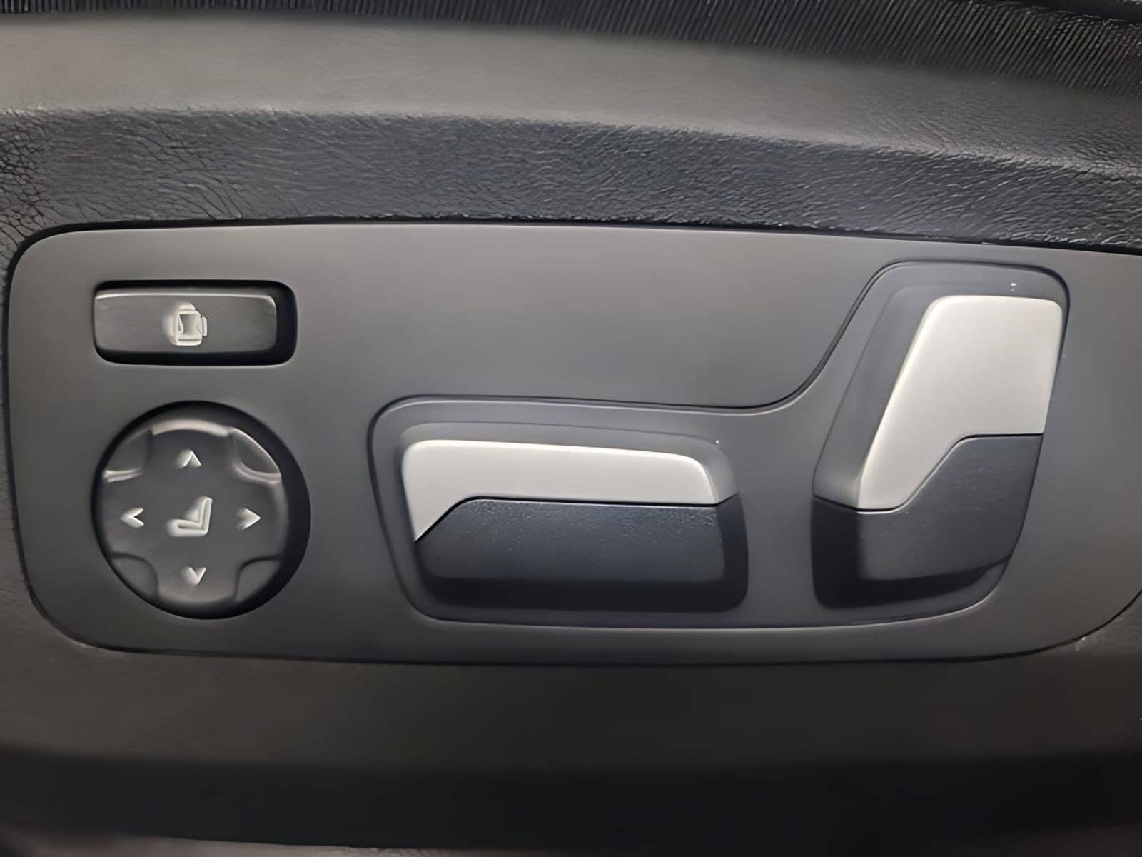 2026 BMW X5 sDrive40i photo 3