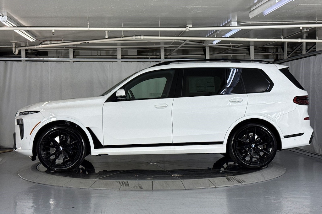 New 2027 BMW X7 xDrive40i SUV