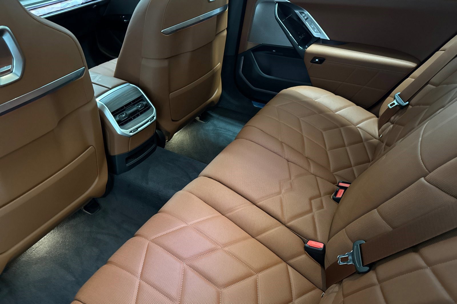 2025 BMW i7 60 - Photo 22