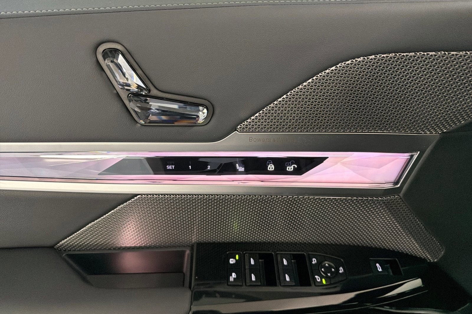 2025 BMW i7 50 - Photo 13