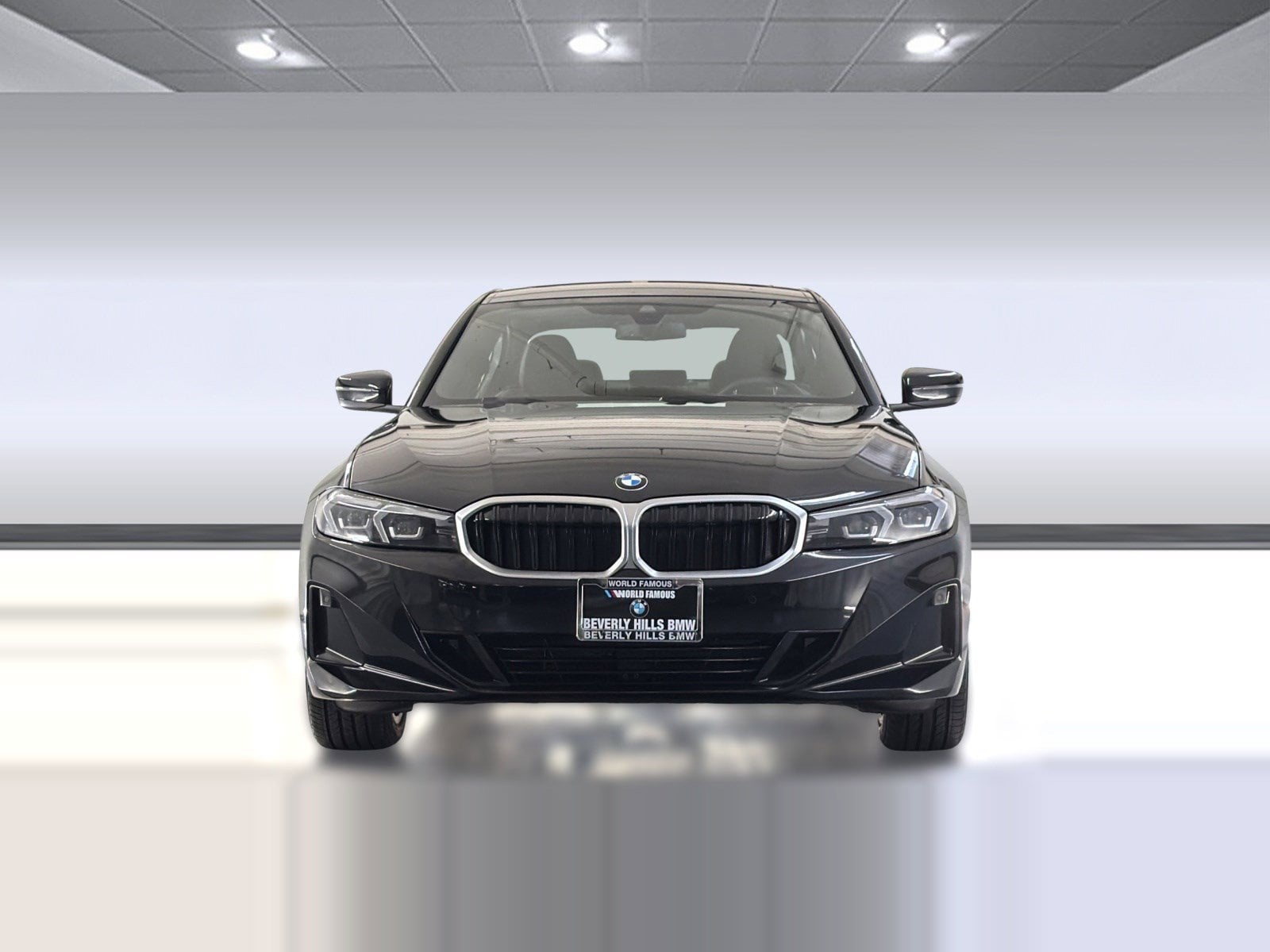 2025 BMW 330i photo 5