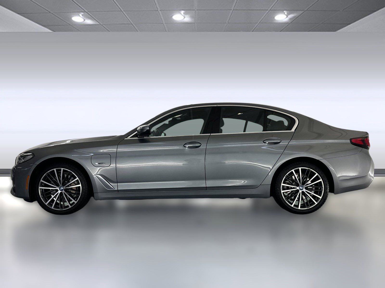 2023 Bmw 530e Sedan photo 2