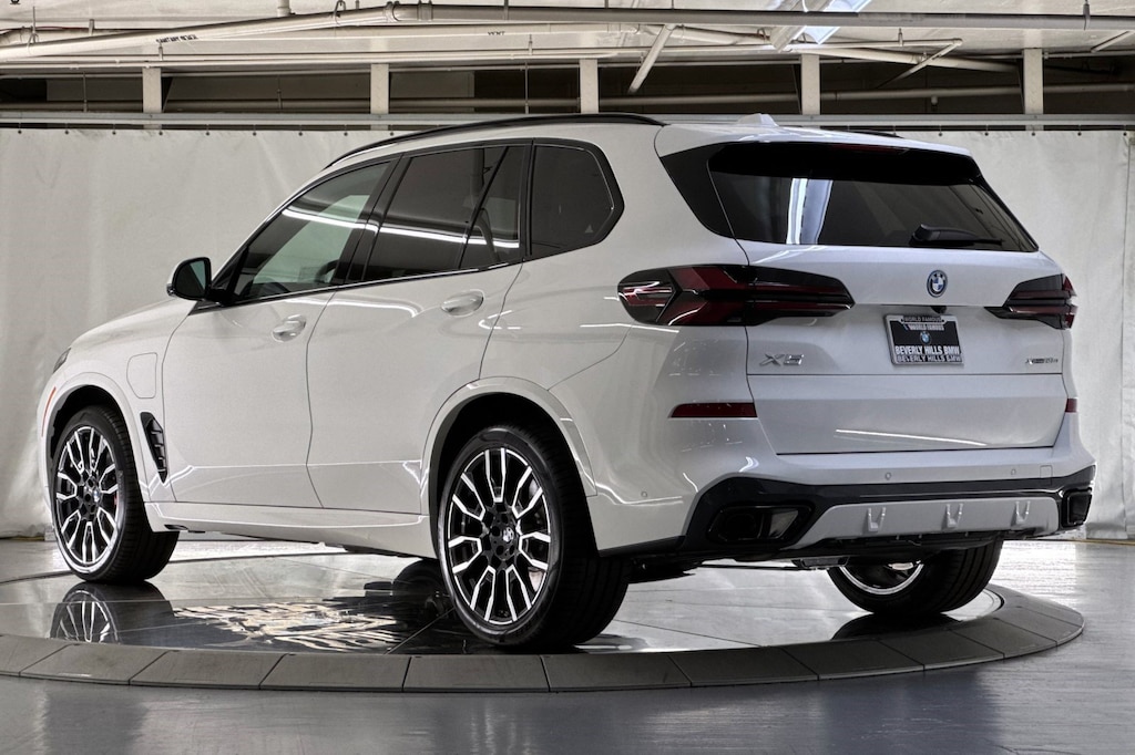 New 2026 BMW X5 PHEV xDrive50e SUV