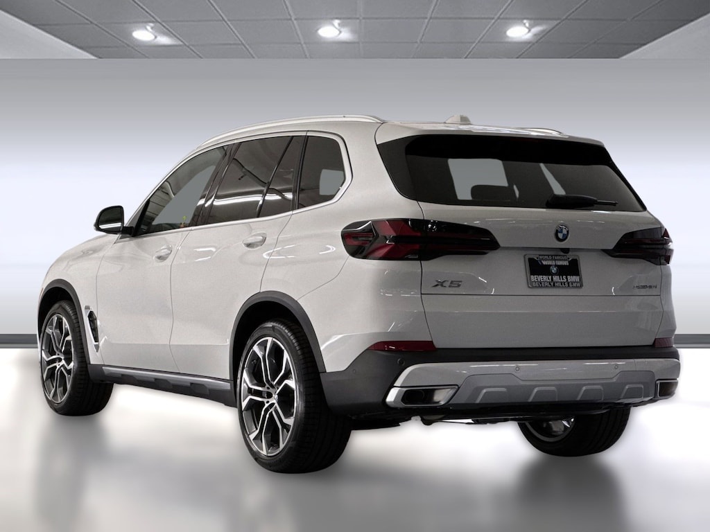 New 2026 BMW X5 sDrive40i SUV