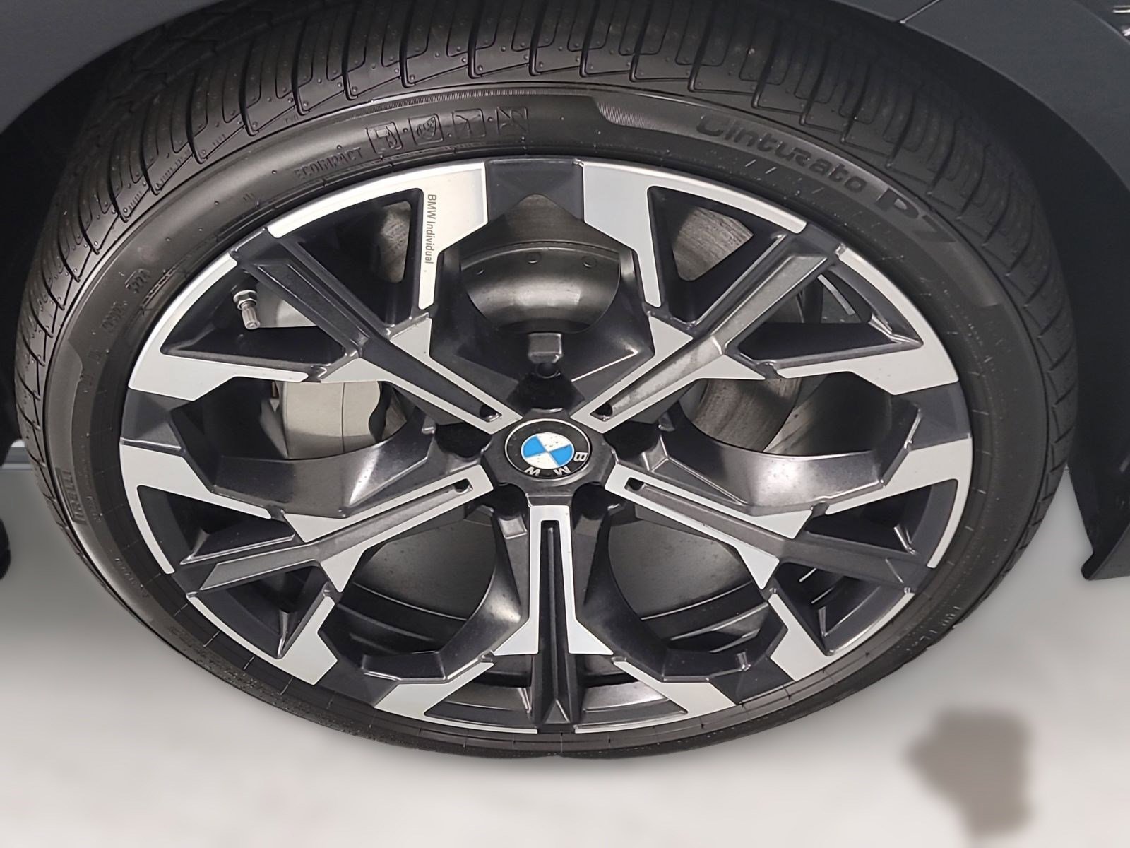 2025 Bmw 330i photo 3