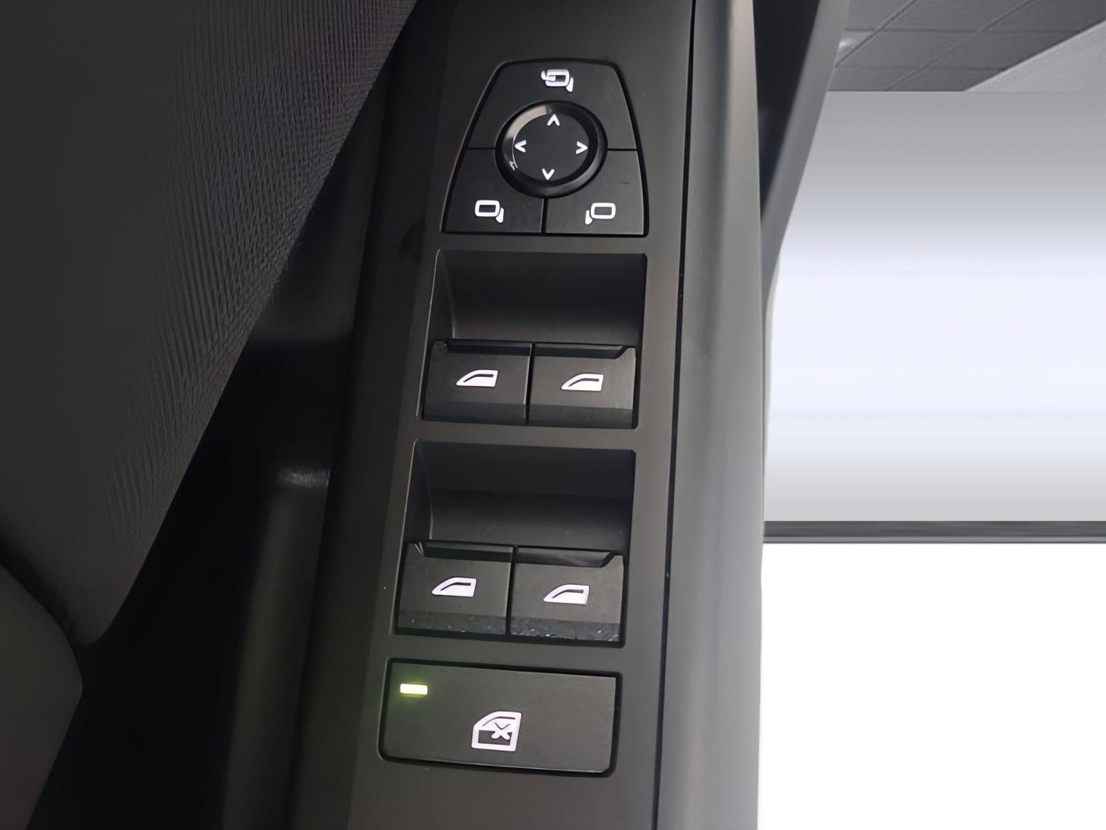 2025 BMW X3 30 xDrive photo 6