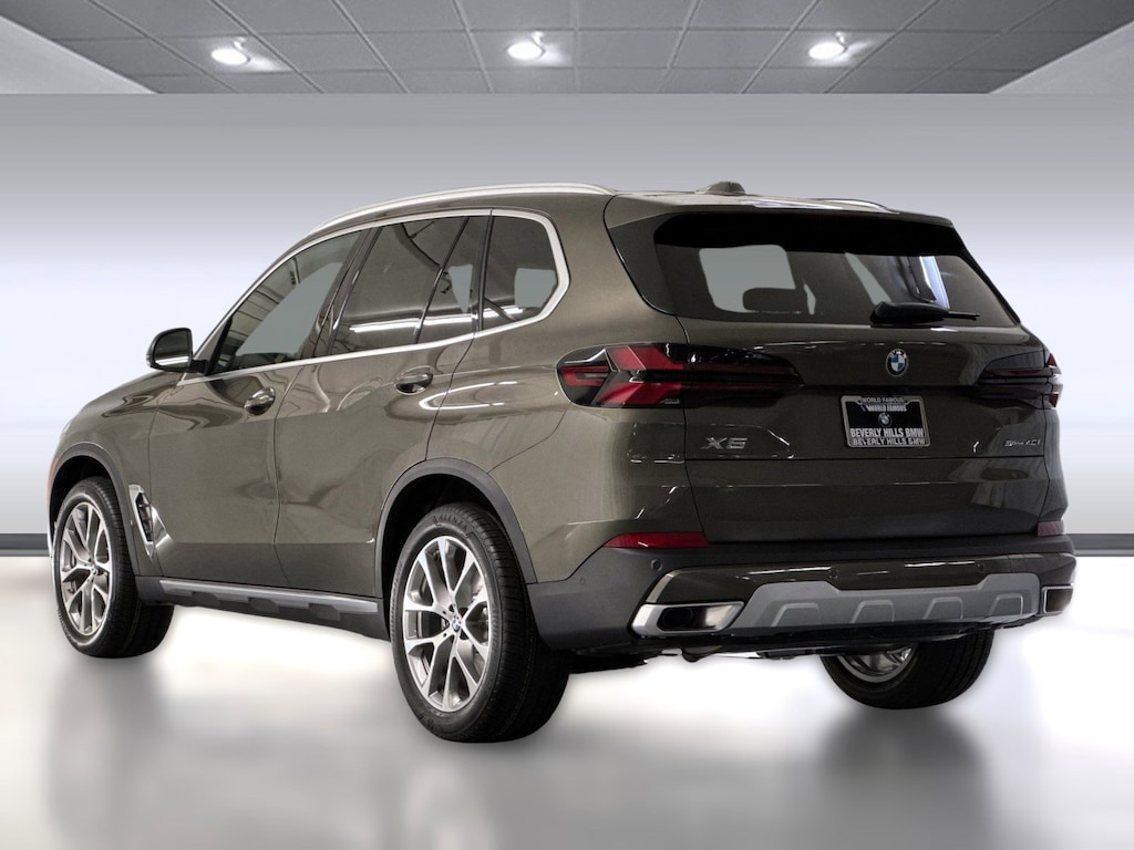 New 2026 BMW X5 sDrive40i SUV