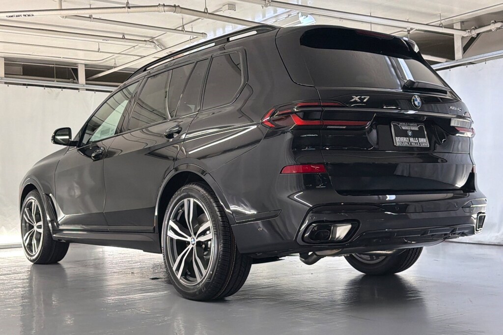 New 2026 BMW X7 xDrive40i SUV