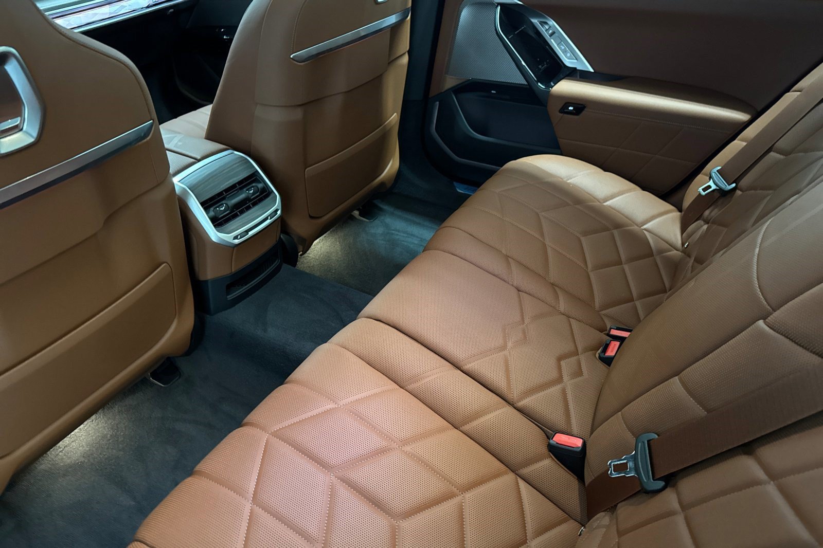 2025 BMW i7 60 - Photo 22