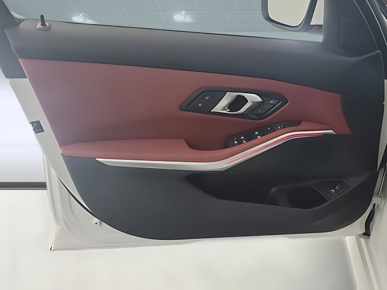 2025 BMW 330i photo 4