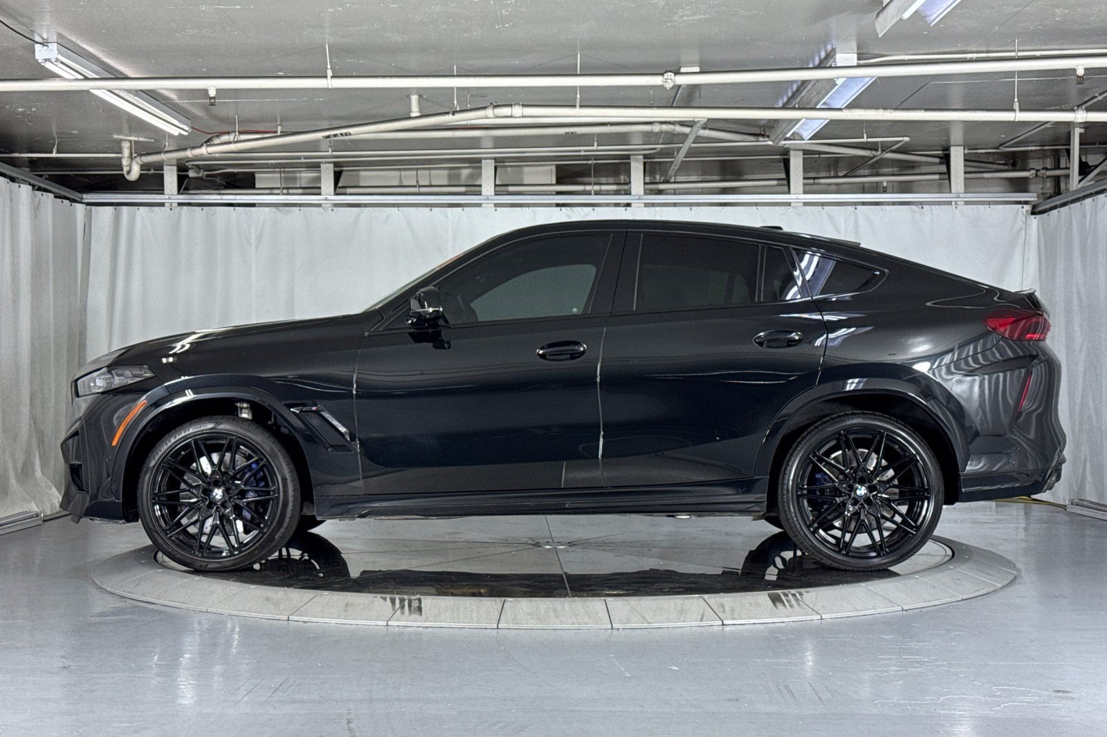 X6 M SUV