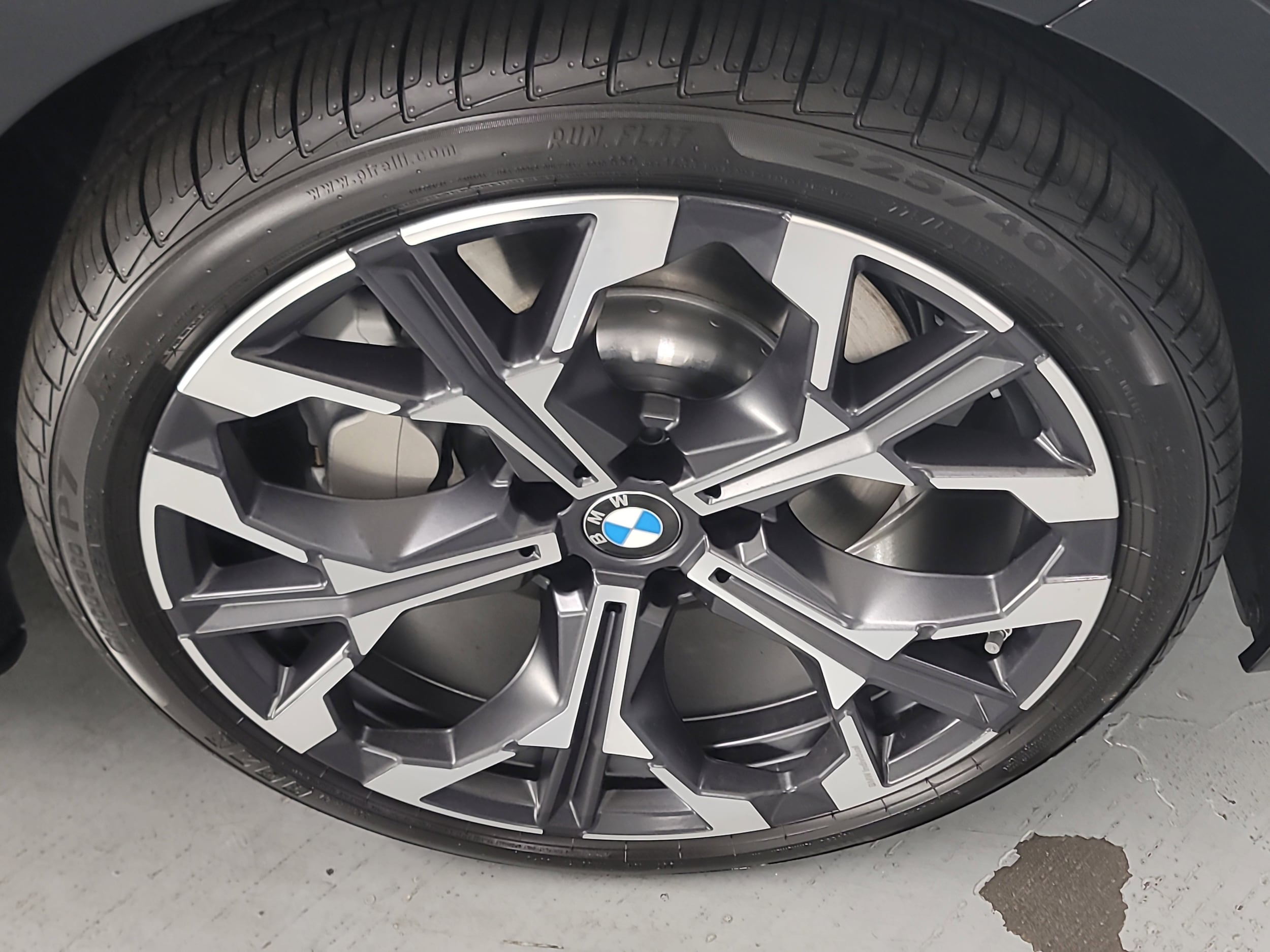 2025 Bmw 330i photo 3