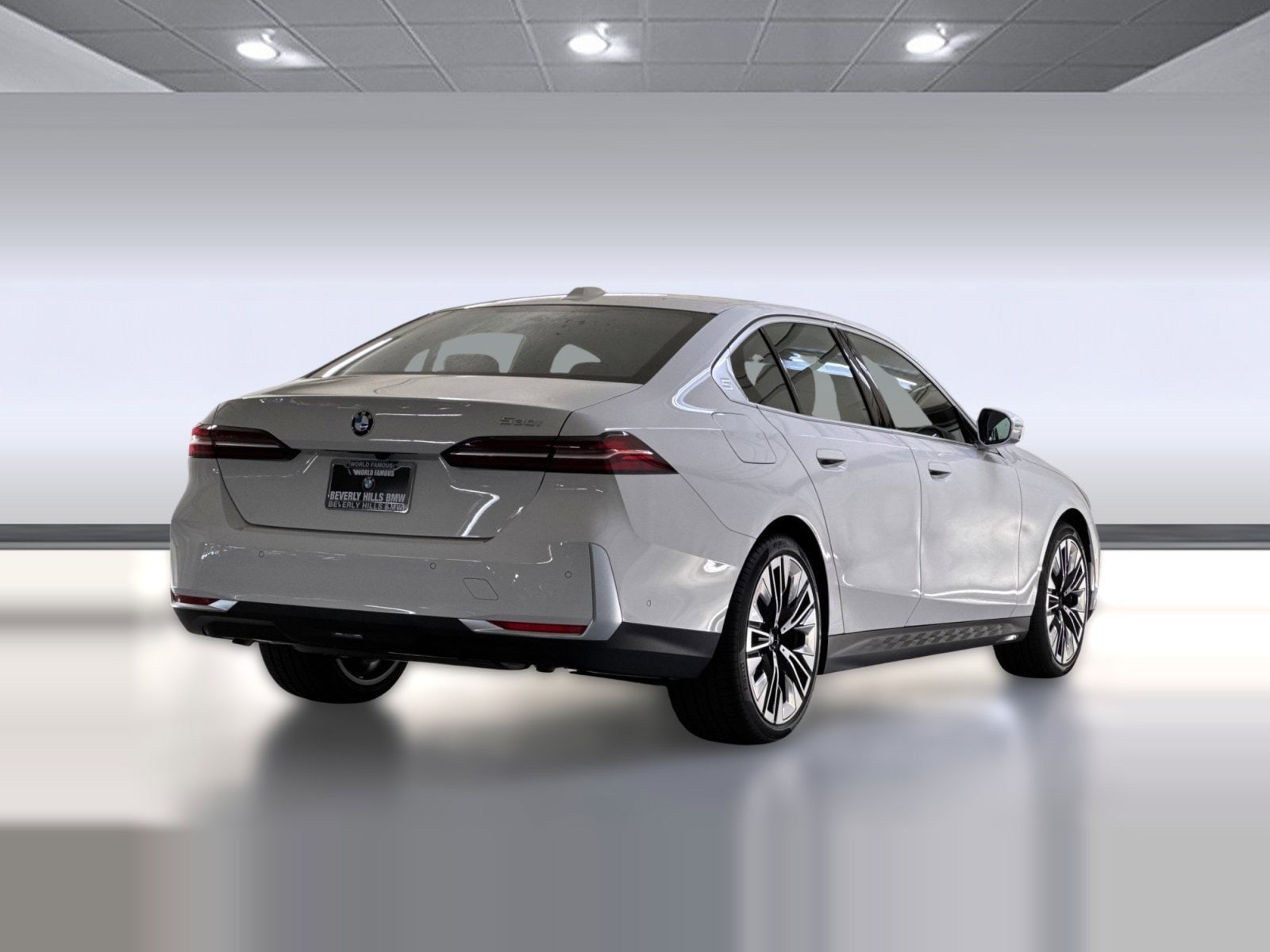 2026 BMW 530i photo 3