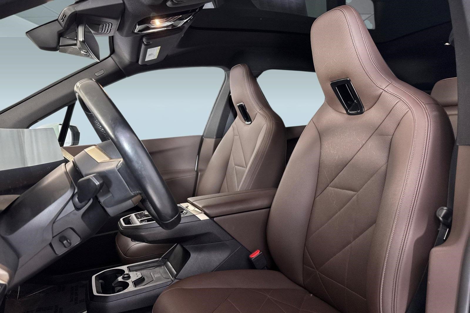 IX SUV