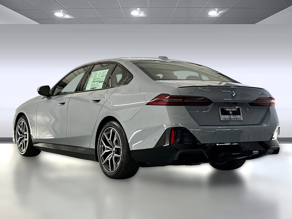 New 2026 BMW i5 eDrive40 Sedan