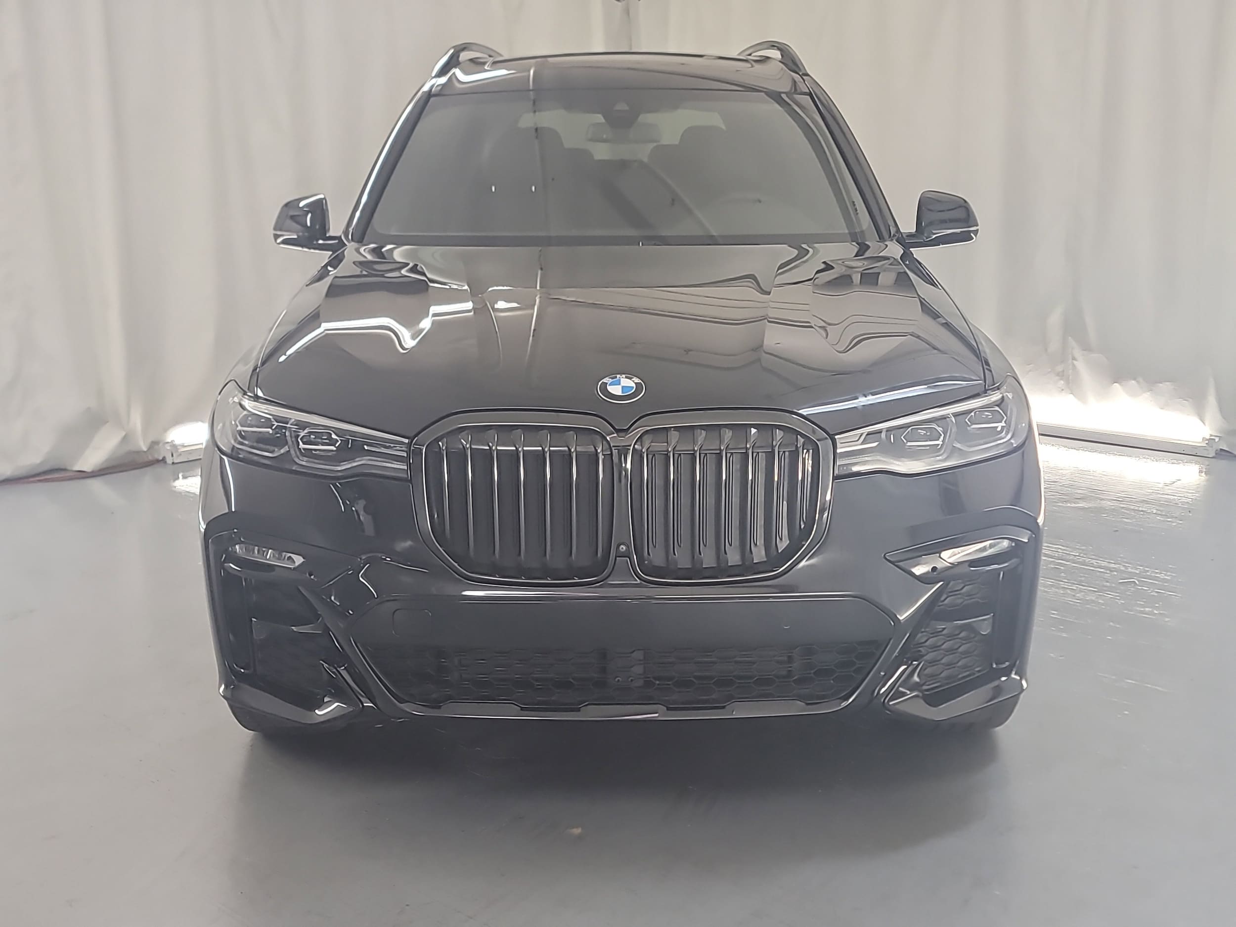 Used 2022 BMW X7 40i with VIN 5UXCW2C08N9M31142 for sale in Los Angeles, CA