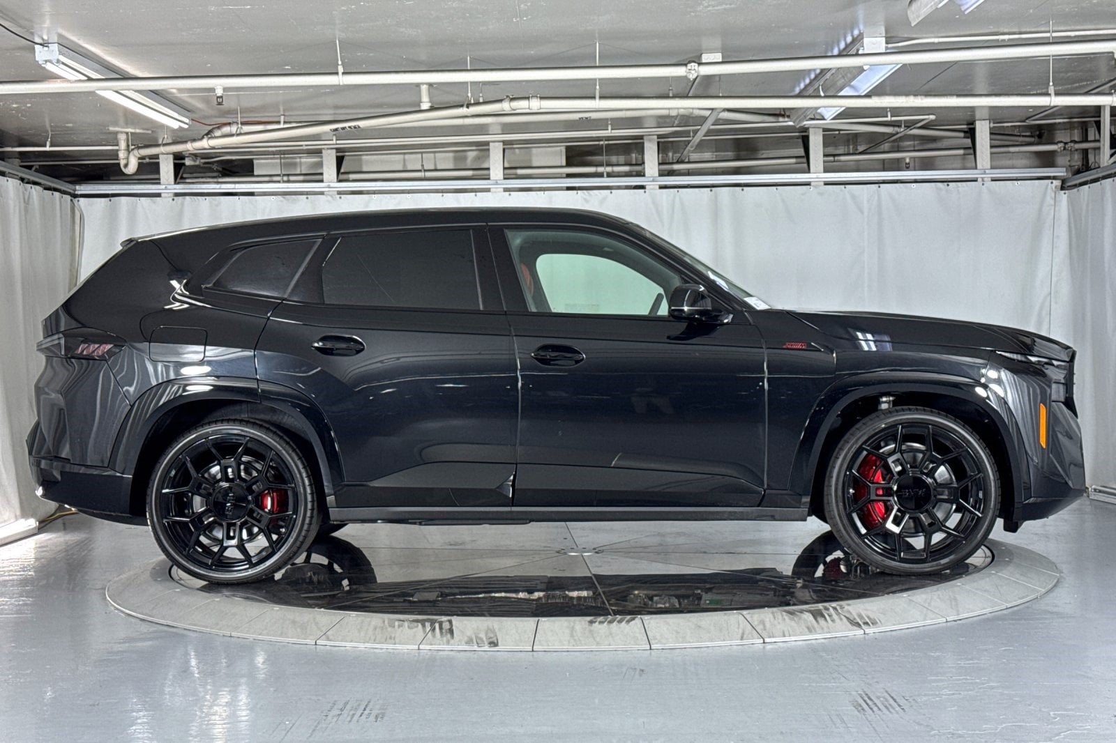 XM Label SUV