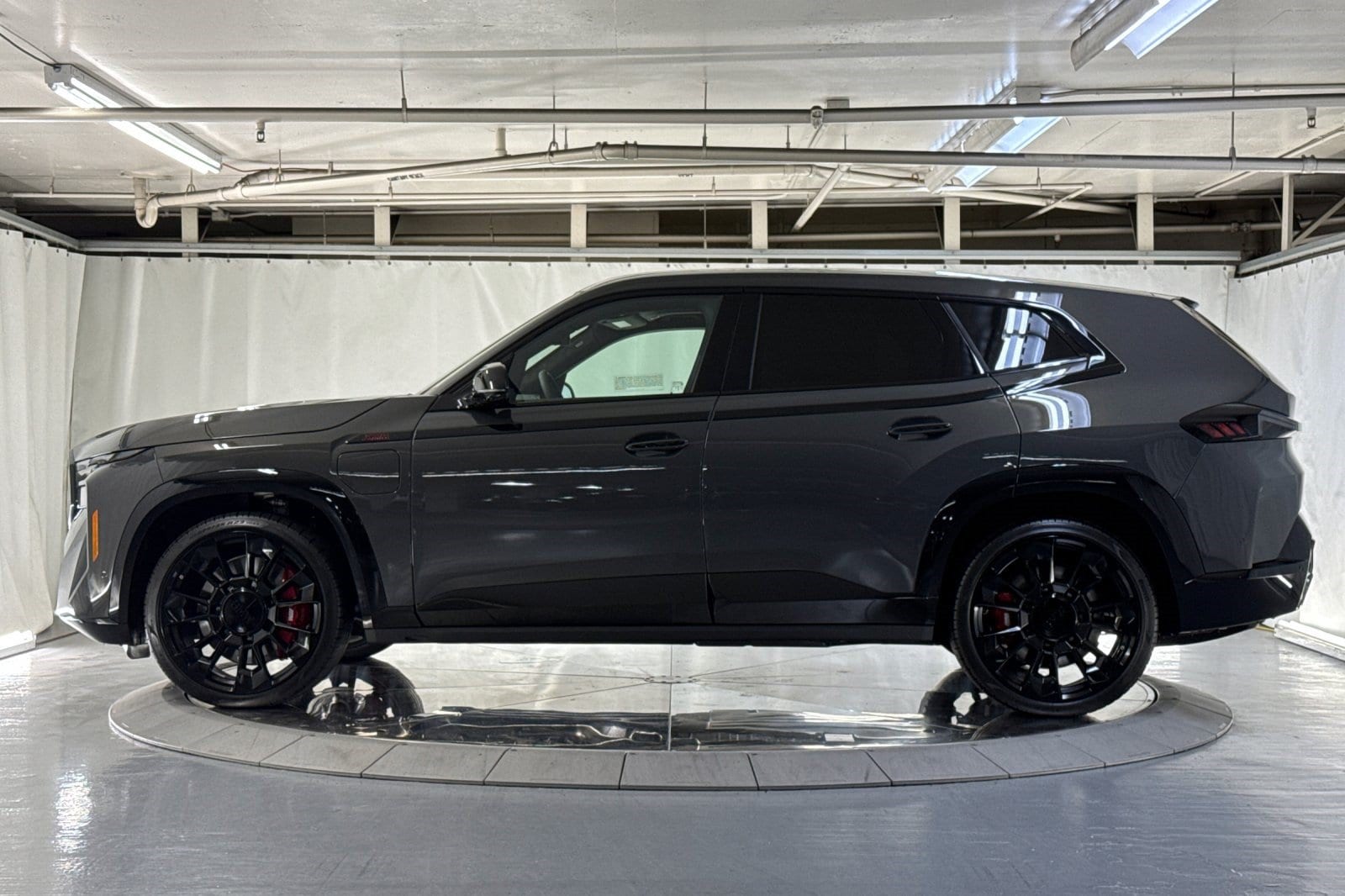 XM Label SUV