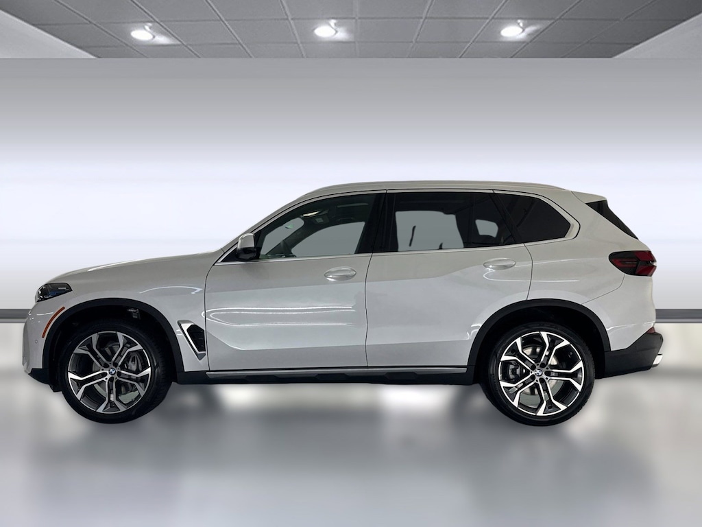 New 2026 BMW X5 sDrive40i SUV