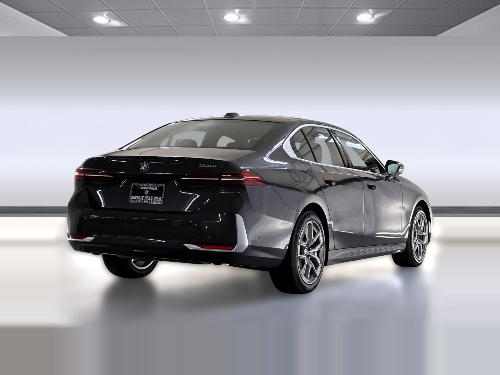 2026 BMW 530i photo 3