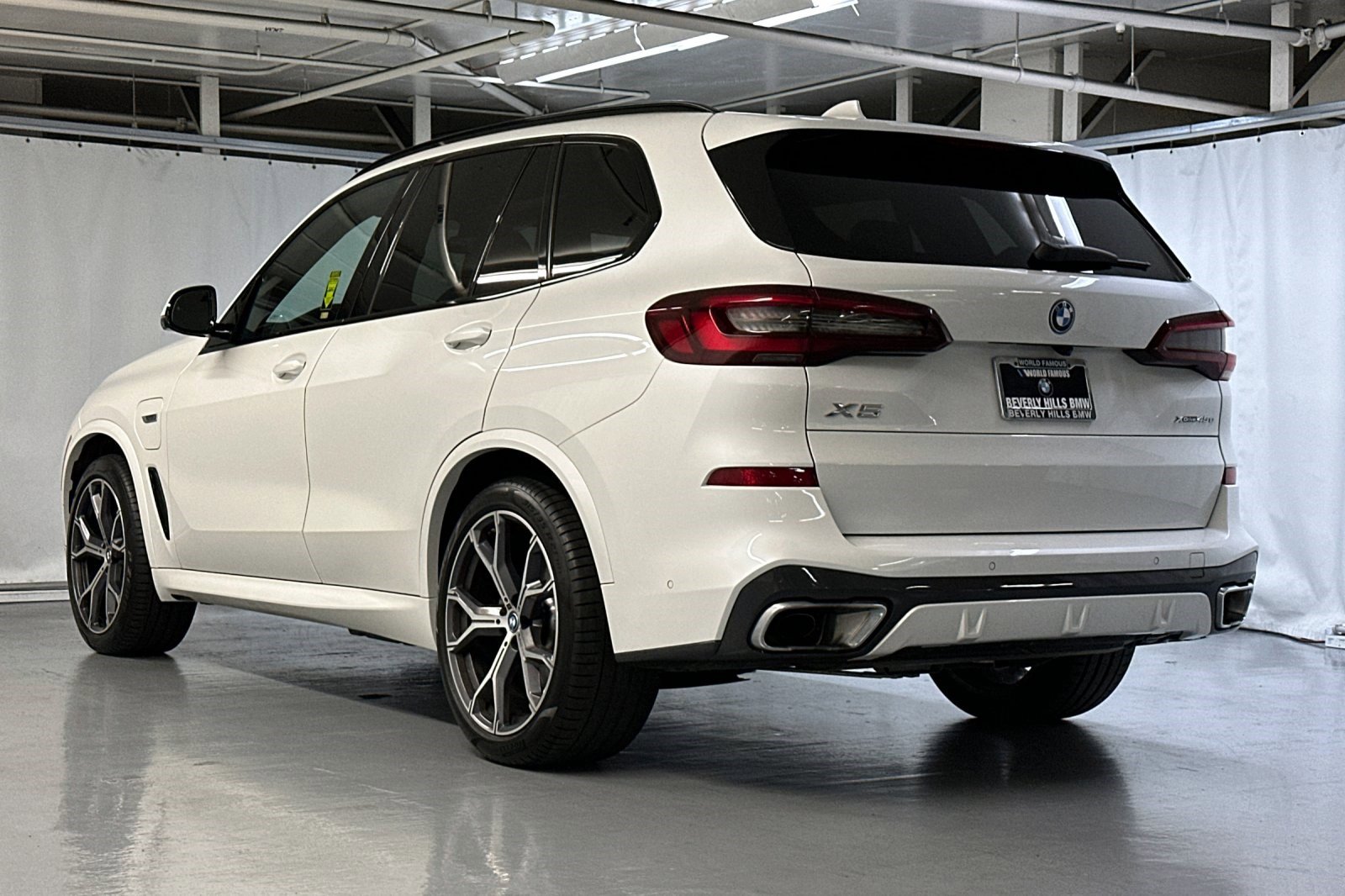 2023 Bmw X5 xDrive45e photo 2